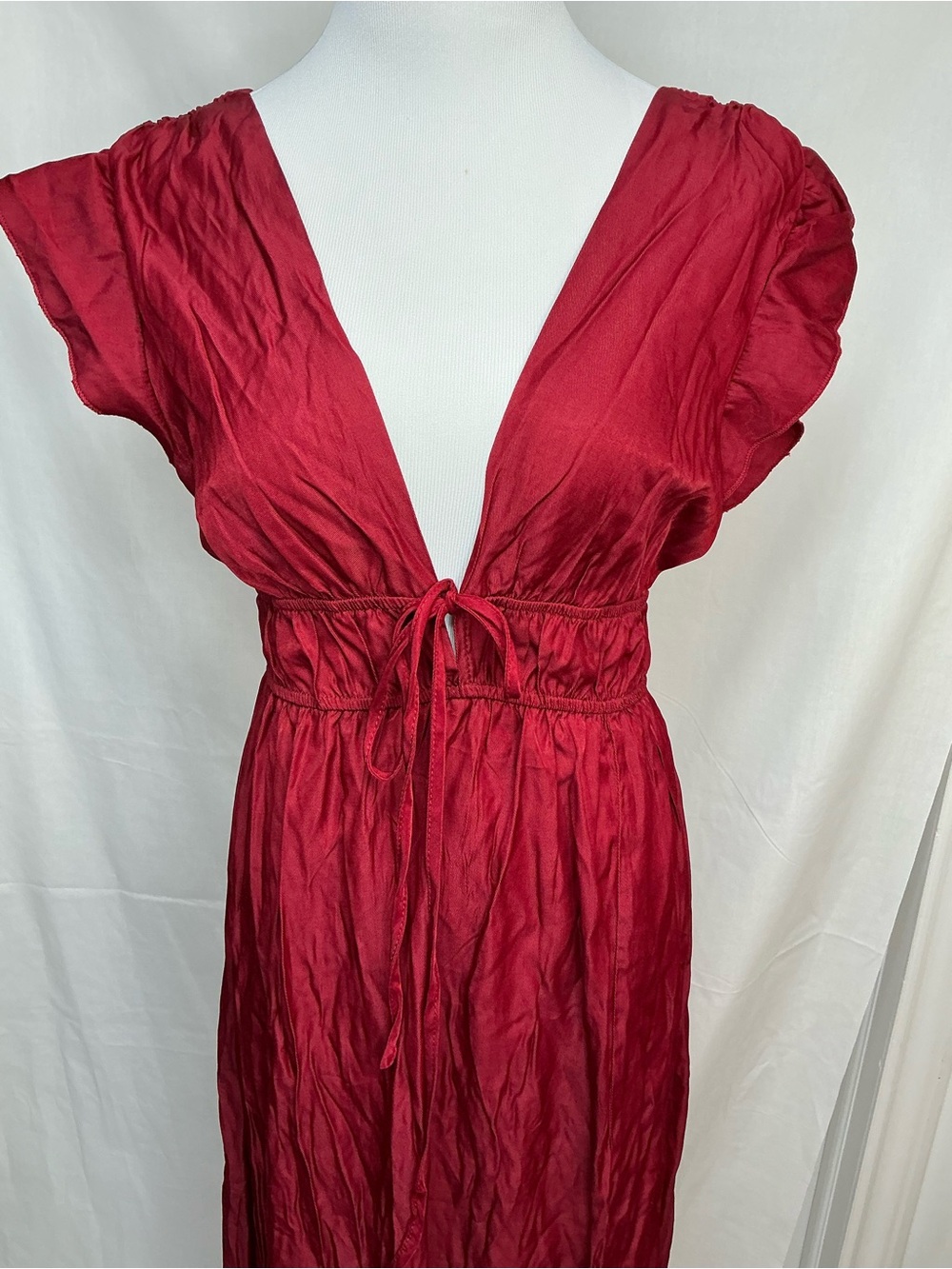2117 - SHEIN Red Satin Plunge Tie-Waist Chemise